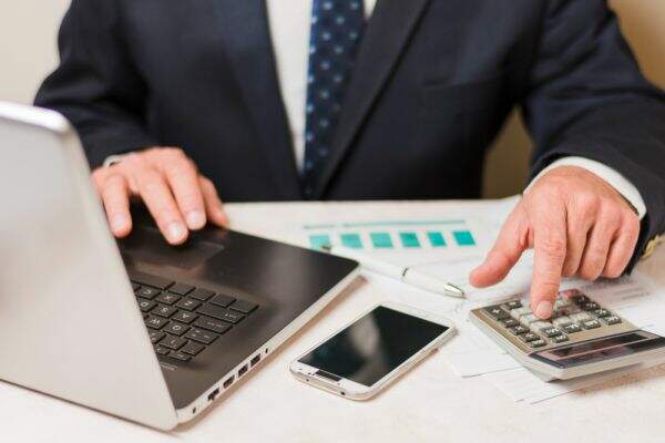 Saiba como a reforma tributária impacta fluxo de caixa, impostos e margens, e como o erp4me facilita a gestão fiscal das PME.
